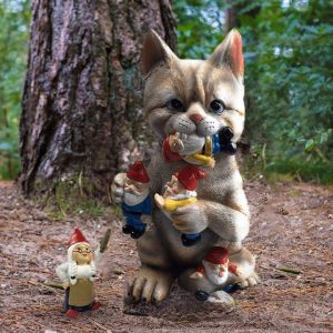 Eating Gnomes Statue