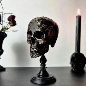 Skull Motorcycle Helmet Desktop Stand - Creative Resin Craft Home Decor - 10x14.2x10.5cm
