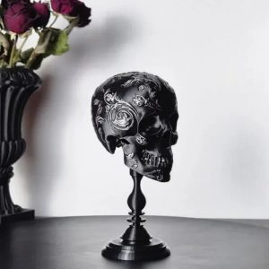 Skull Stand Resin Craft For Motorcycle Helmets - Creative Home Decor Desktop Display - 10x14 2x10 5cm